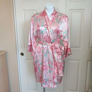 Morgan Taylor pink satin floral robe sz S/M